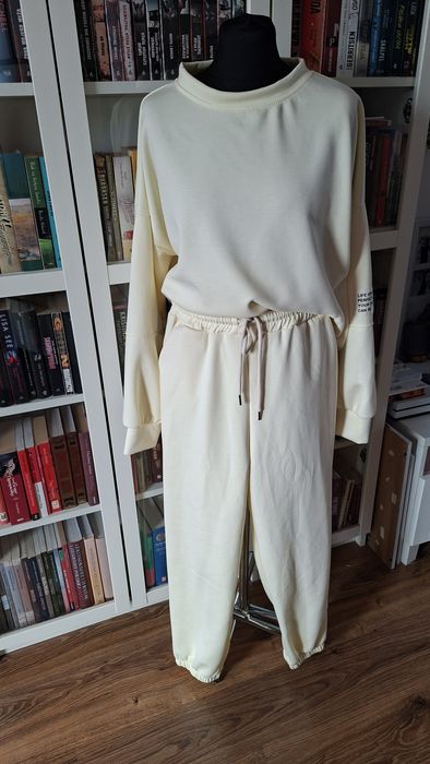 Nowy dres damski L-XL