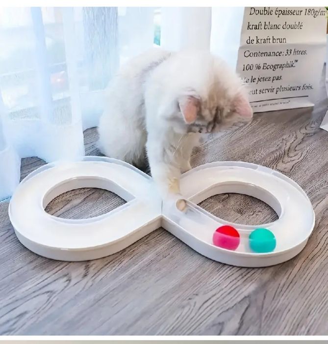 Brinquedo interactivo para gatos