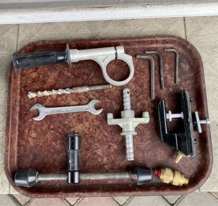 Станція для алмазного буріння. Італія