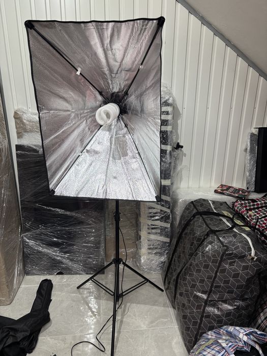 Kit de iluminação fotográfica com 2 Softbox de nylon 50 x 70 cm e 2 lâmpadas de 135 W, 5500 K E27 e 1 bolsa de transporte
