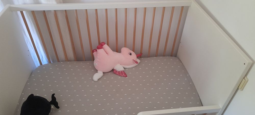 Cama de criança em bom estado