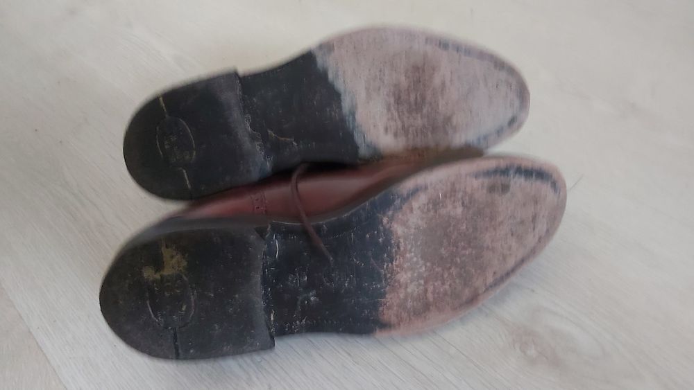 Eleganckie buty z Holandii skóra naturalna Exellent 43