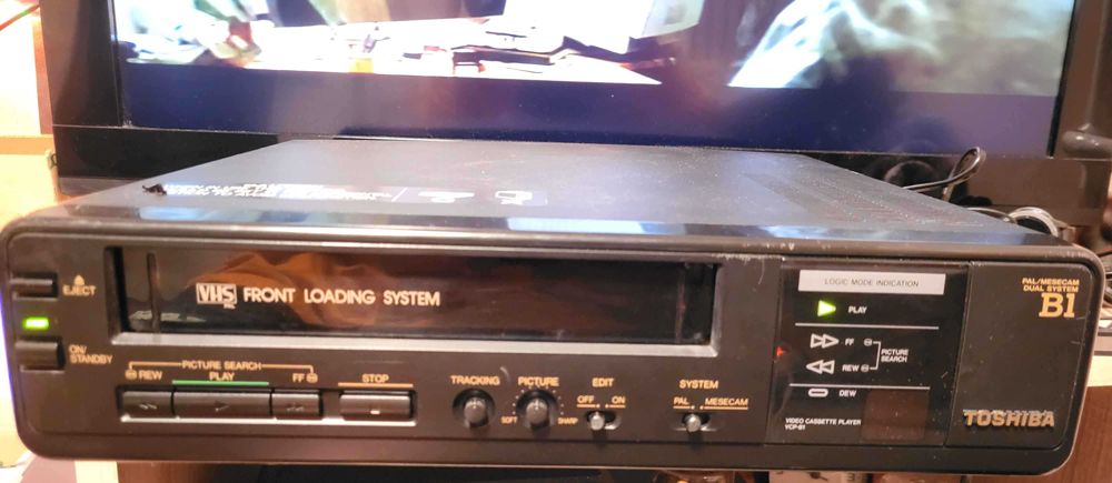 Magnetowid Odtwarzacz VHS Toshiba VCP-B1CZ