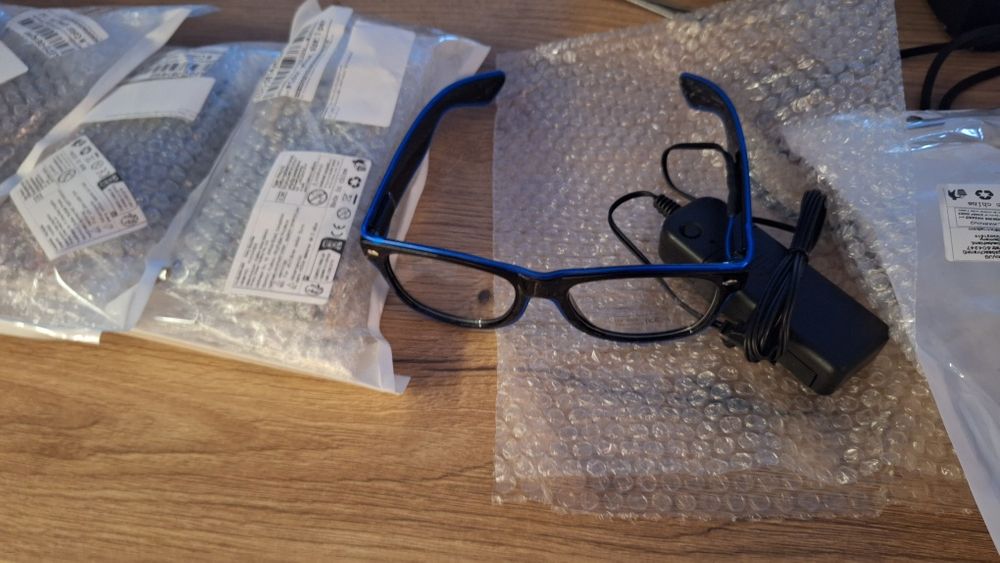 Okulary na imprezę LED.  Świecące