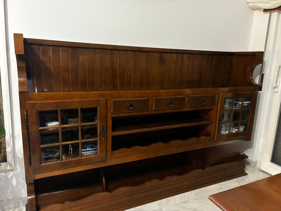 Móvel / Aparador de Sala em Carvalho Maciço (Como Novo)