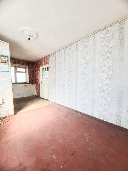 У продажу будинок з земельною ділянкою у м.Чорноморськ