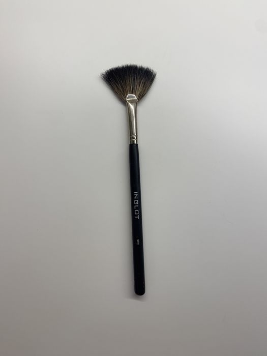 Pędzel do makijażu Inglot 37R