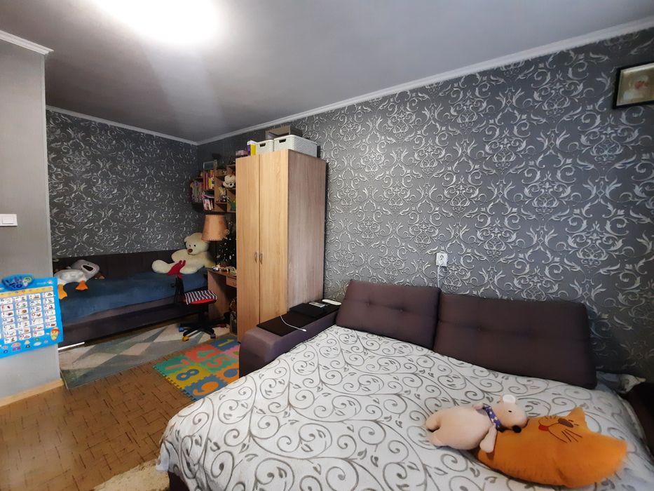 Продам 1к квартиру з ремонтом 10мкр