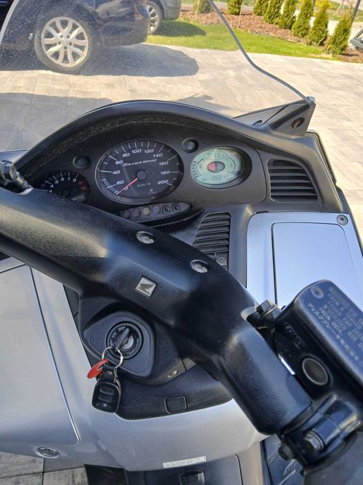 Skuter honda silver wing 600