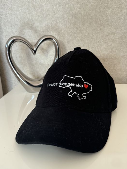 Кепка з патріотичним малюнком