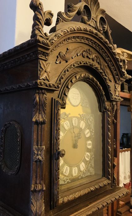 Relogio de caixa alta “Tempus Fugite” -Antigo