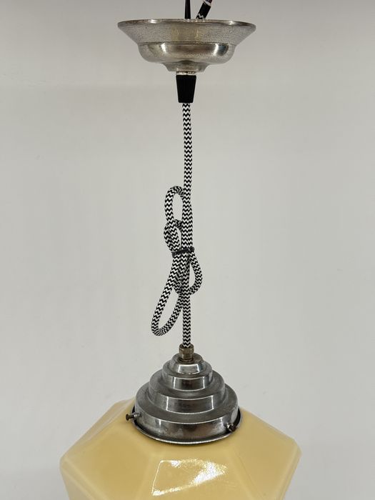 Lampa wisząca z kloszem ze szkła wazelinowego