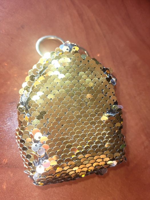 Złoty breloczek, mini portfelik z flamingiem