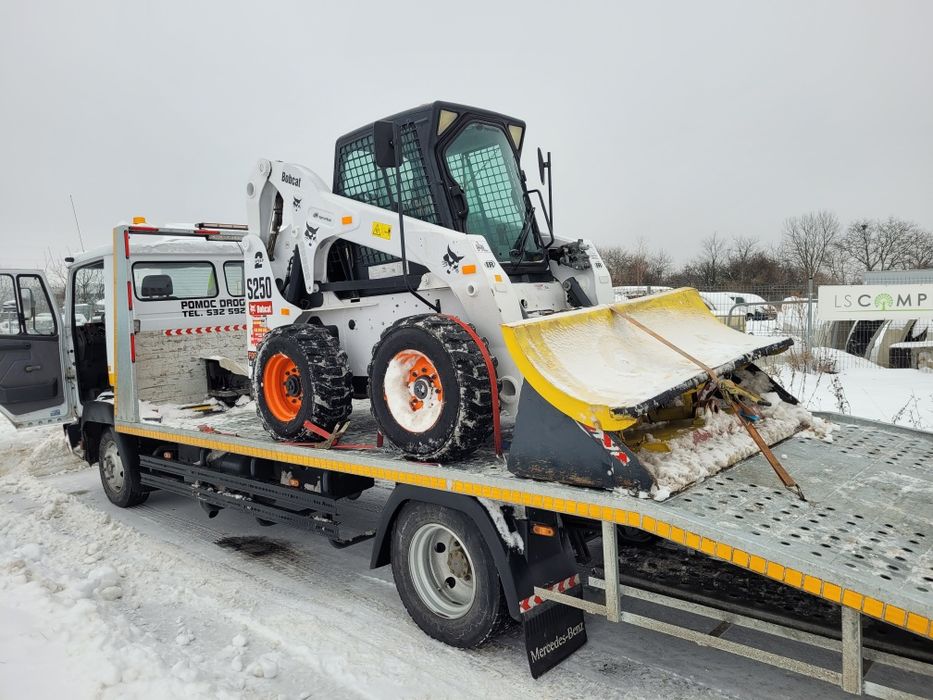 Pomoc  drogowa 24h/7 laweta transport maszyn budowlanych auto pomoc