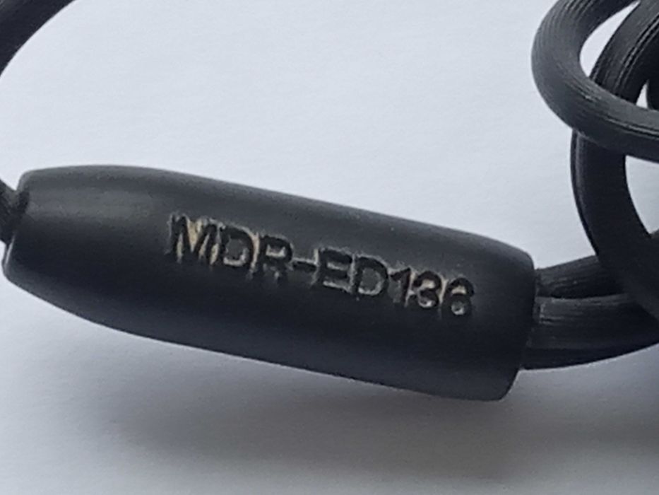 Sony RM-DM29 Pilot + Słuchawki MDR-ED136 Walkman Minidisc lata 90-te