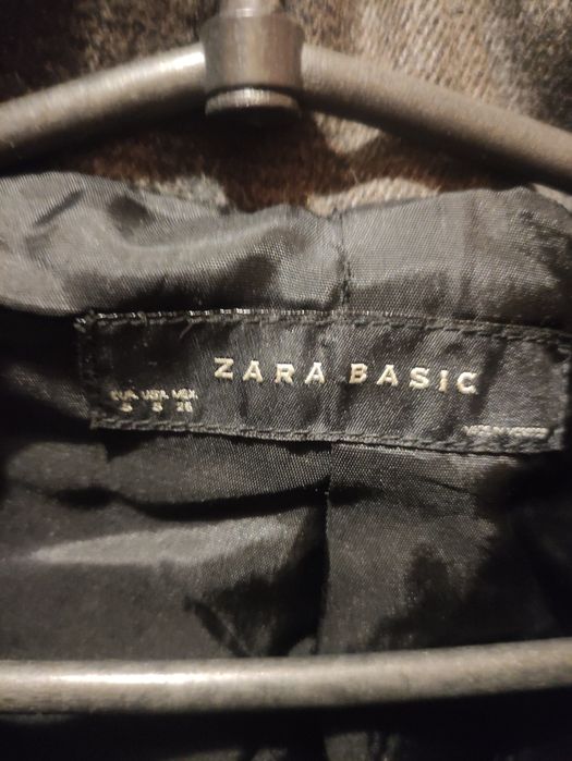 Пальто фірми zara.