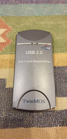 Portable 8-in-1 USB Card Reader64751082861569120