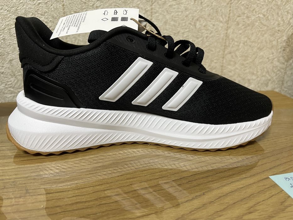 Кросівки жіночі адідас