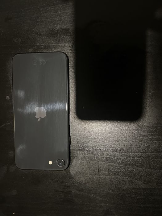 iPhone SE 2020 - [89%Bateria]