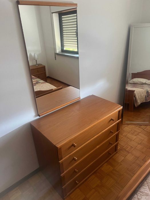 Artigos de mobiliário (Quarto+Sala de Jantar)