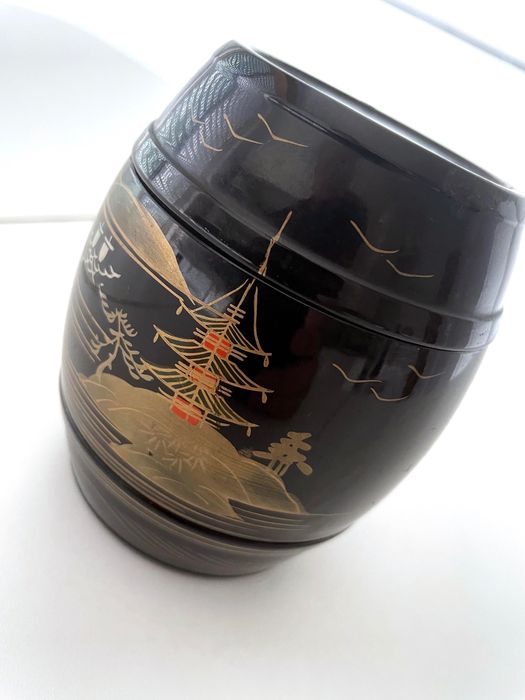 Taça de sopa japonesa lacada