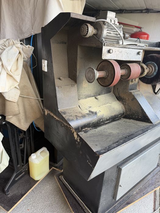 Maquina de sapateiro lixadora com aspiração