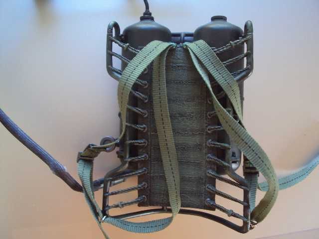 Plecakowy miotacz ognia M 1-m 2 USA skala 1:6
