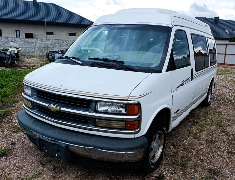 Chevrolet Express SALONKA wersja GLADIATOR 5,7litra CAMPER vanlife kamper VIP BUS
