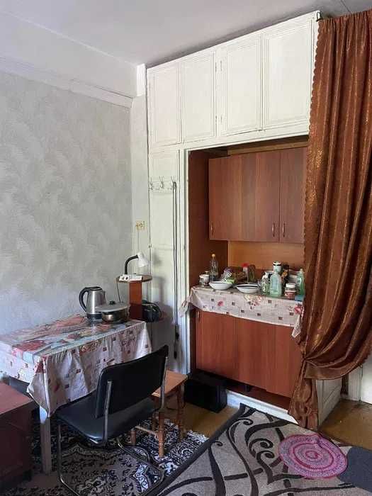Здаю кімнату в сімейному гуртожитку на Радченка