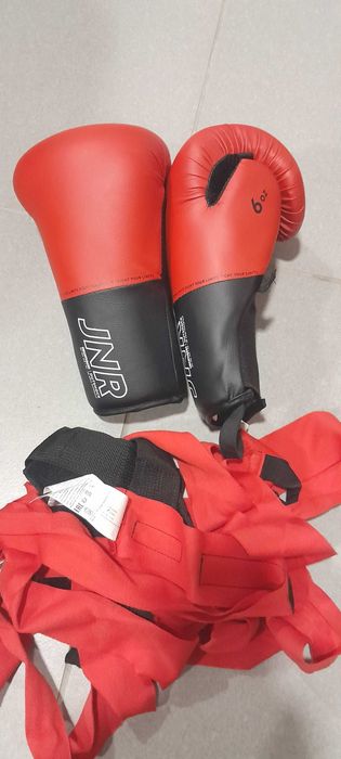 Saco de Boxe com suporte + luvas