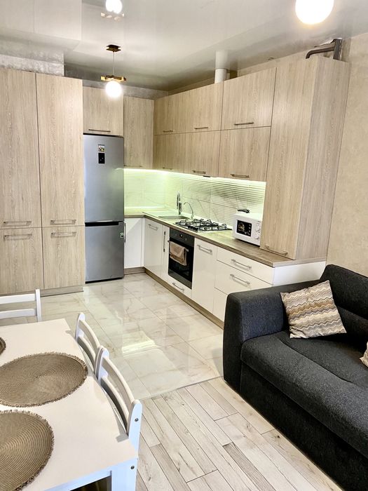 Сучасні апартаменти в новобудові у центрі Львова