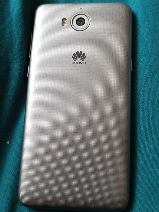 2 Smartphones Huawei P10 e P20