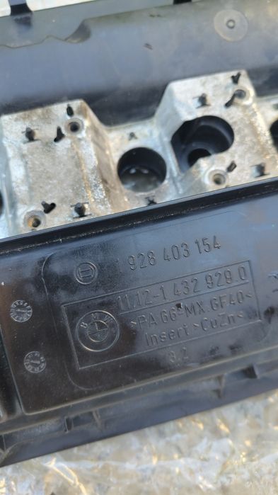 Клапанна кришка на m52tu з подвійним Vanos