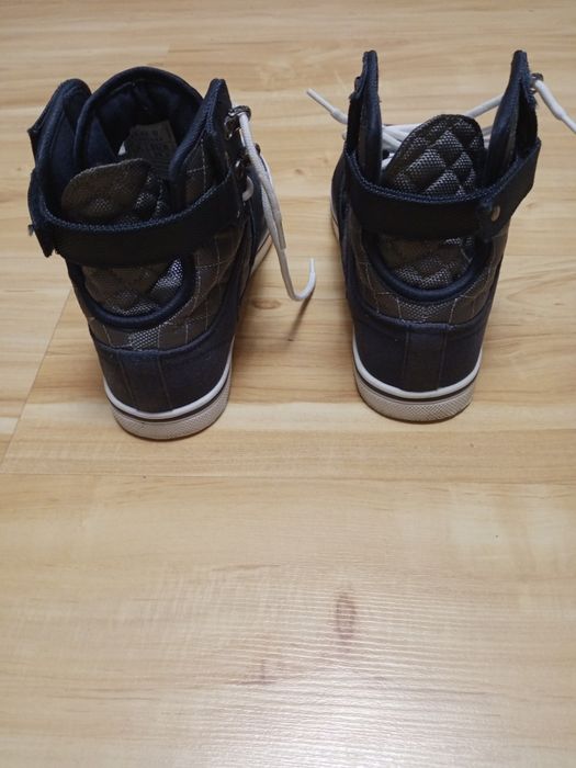 Sprzedam buty firmy Vlado rozmiar 39,5 używane 2 razy stan jak na zdje