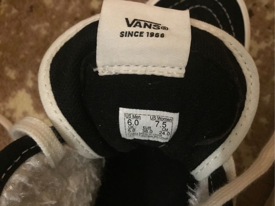 Жіночі кросівки Vans