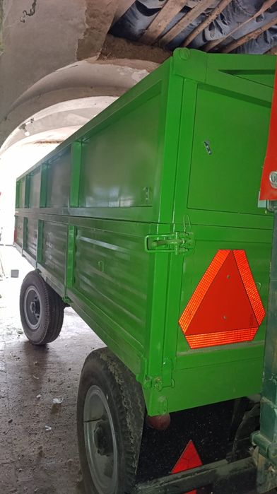 Przyczepa rolnicza Sanok D633 9 ton garażowana d50, d55 d47