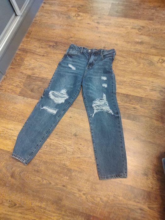 Damskie spodnie z dziurami