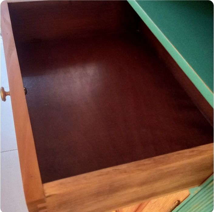 Móvel / Armário em madeira / Estante