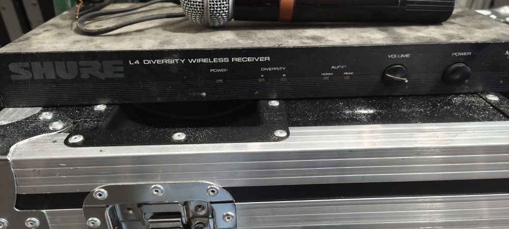 Shure L4 Diversity + Beta58