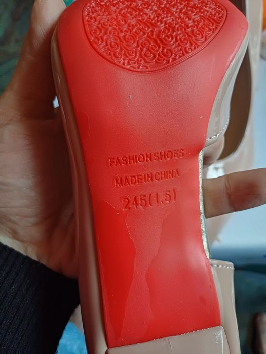 Sprzedam damskie buty  nowe