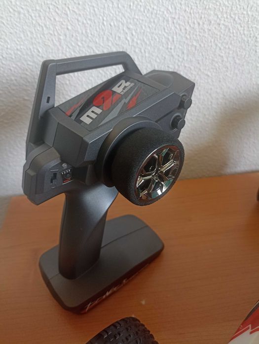 Carro telecomandado Wltoys 104001 escala 1/10 NOVO