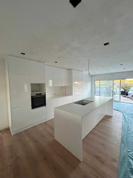 Tampos de bancada cozinha e banho em Corian, Hanex (Solid Surface)