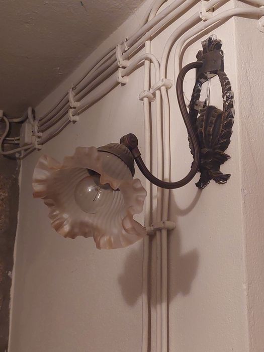 Candeeiro de parede em ferro