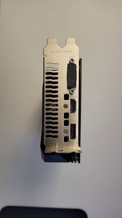 Placa gráfica GTX 1650 4GB