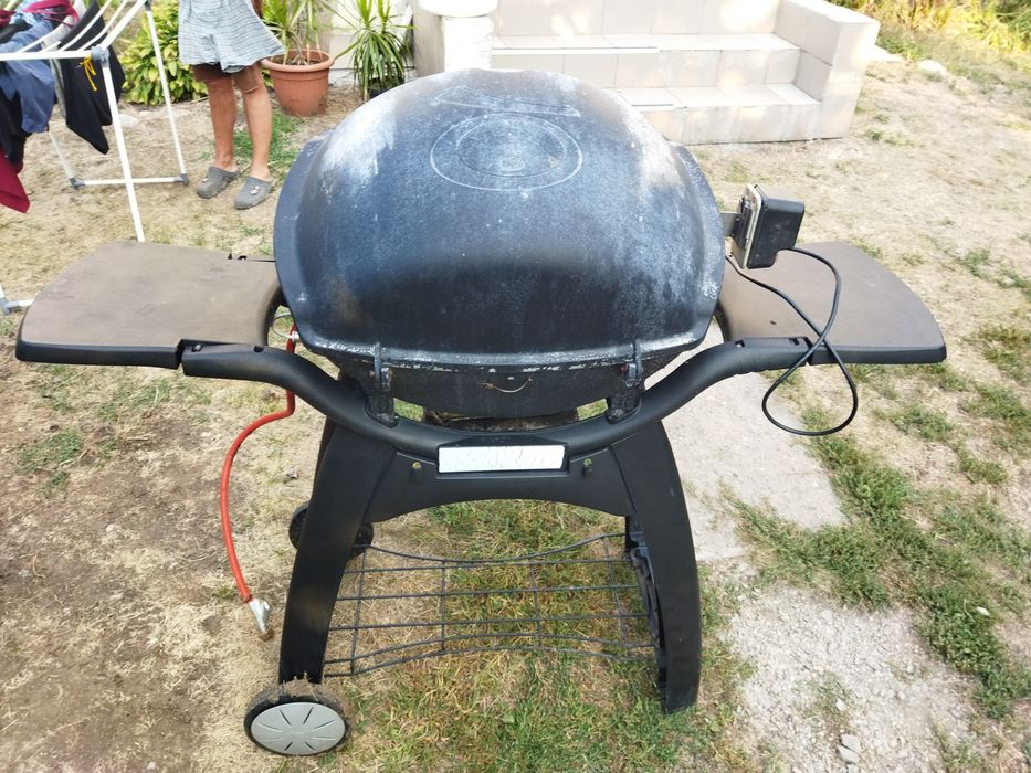 Продаю газовий гриль Weber