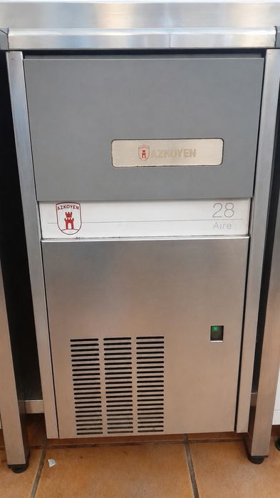 Máquina de Gelo Industrial Azkoyen AZK2 (Usada)8 Aire –