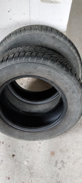 Opony 15' wielosezonowe Dwie za 100 zł