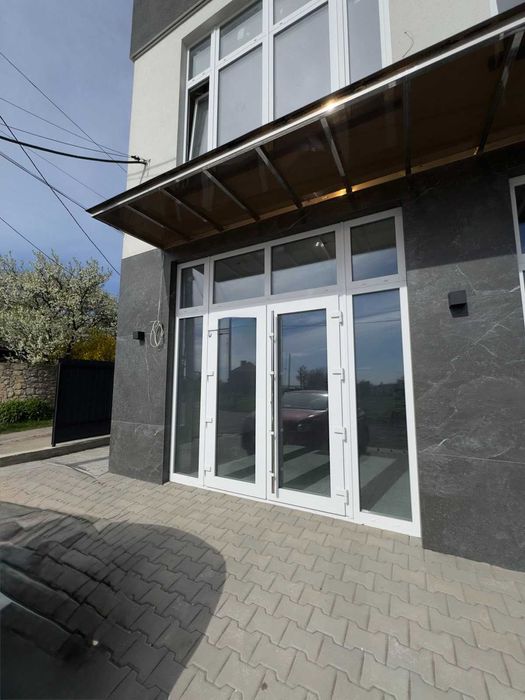 Здається приміщення з новим ремонтом