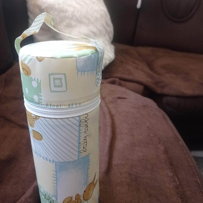 Termos na butelkę z mlekiem
