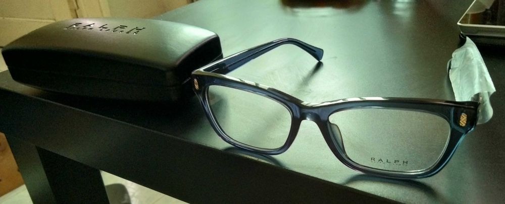 Óculos Ray ban, Ralph Lauren e Vogue originais.